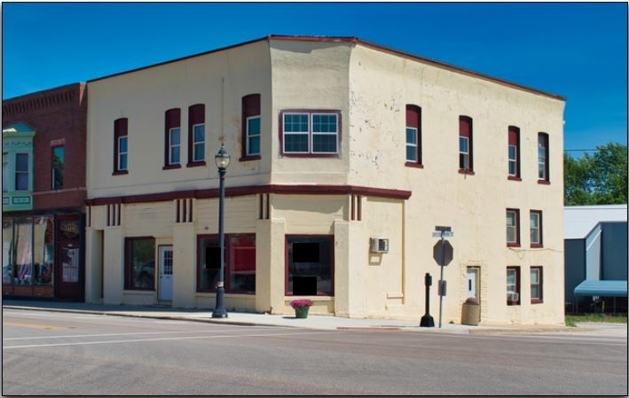 105 E Lincoln Avenue Property Photo