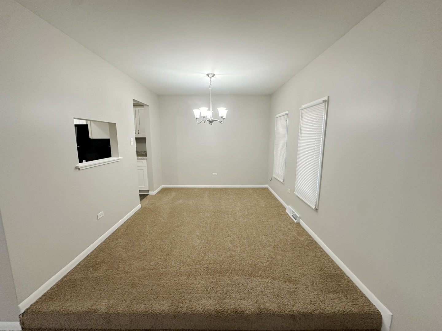 439 S Minerva Avenue Property Photo 6