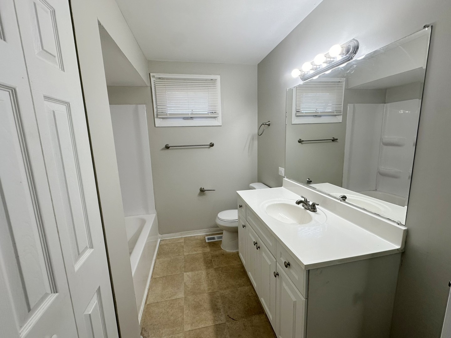 439 S Minerva Avenue Property Photo 14
