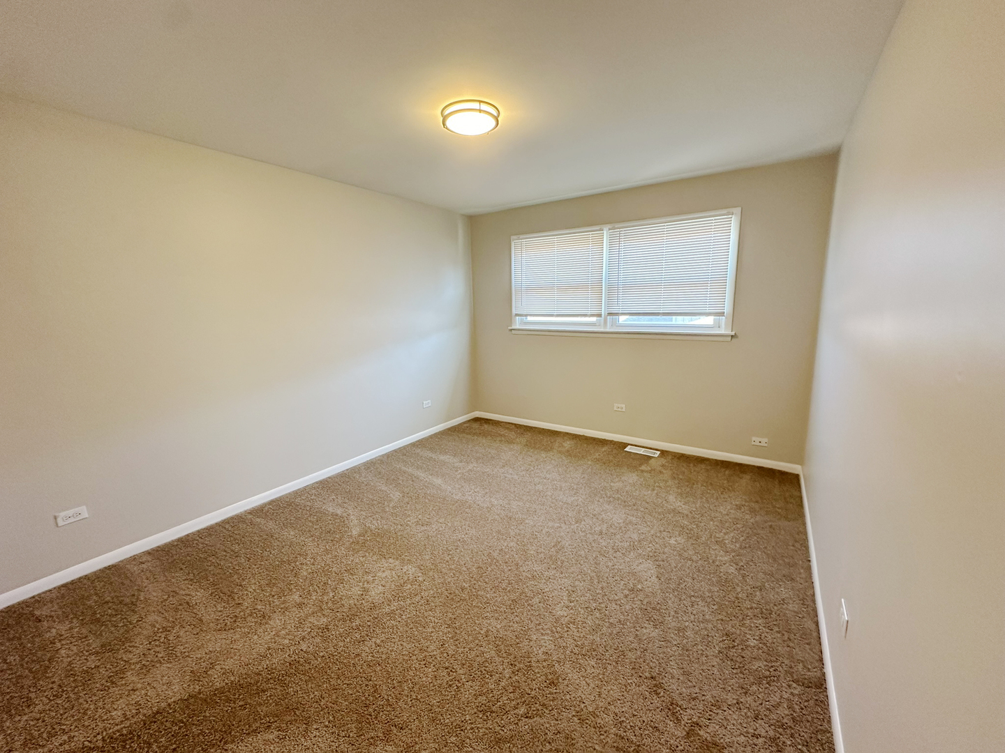 439 S Minerva Avenue Property Photo 18