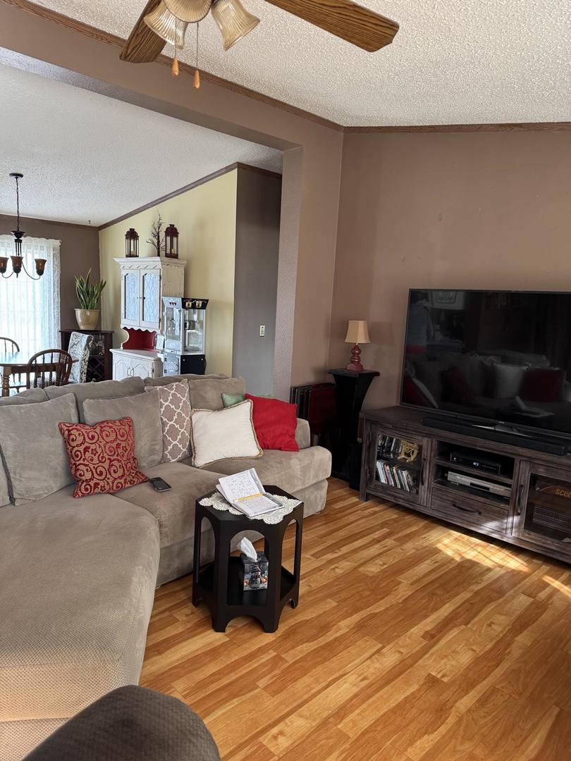 5492 Heartwood Lane Property Photo 3