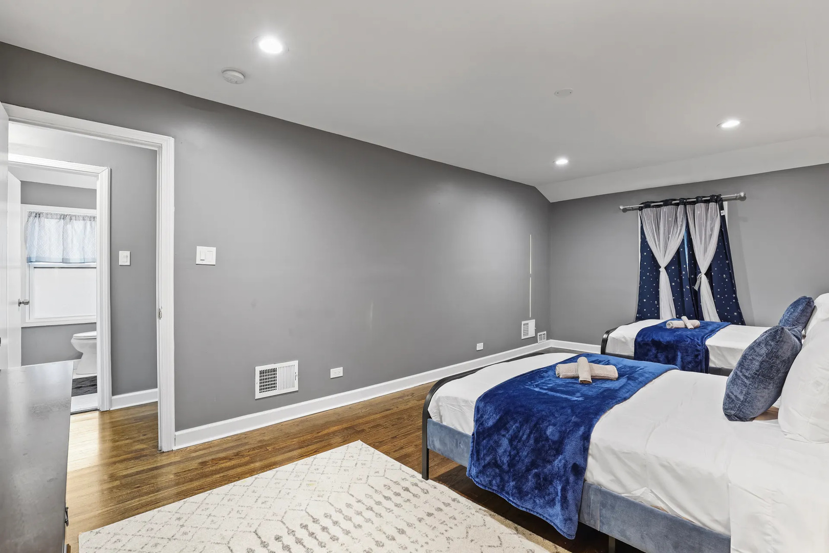 749 Manchester Avenue Property Photo 3