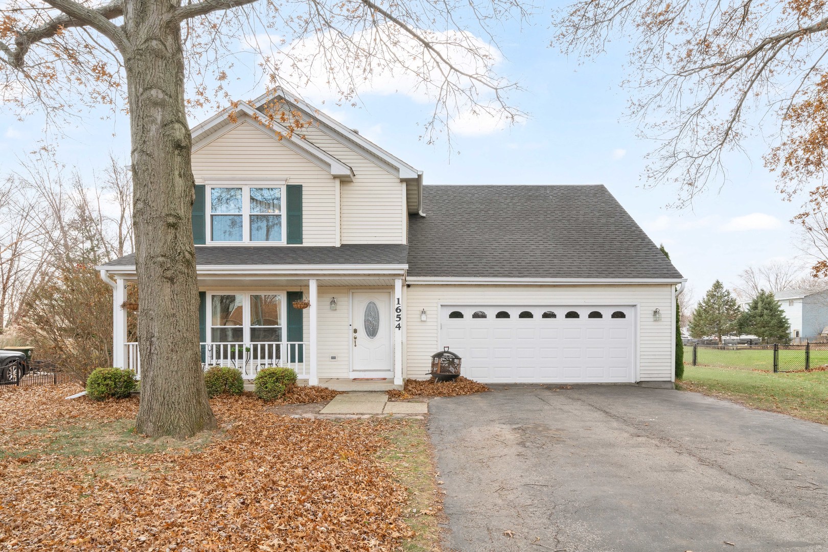 Lake Holiday Real Estate Listings Main Image