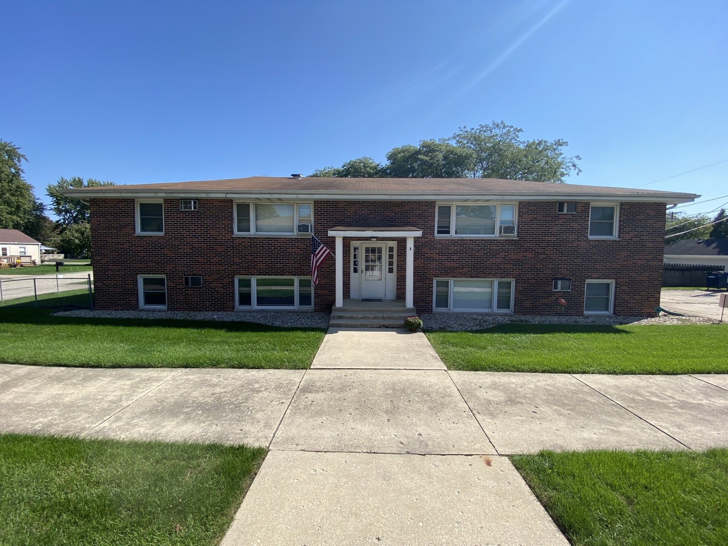 275 E Prairie Street Property Photo