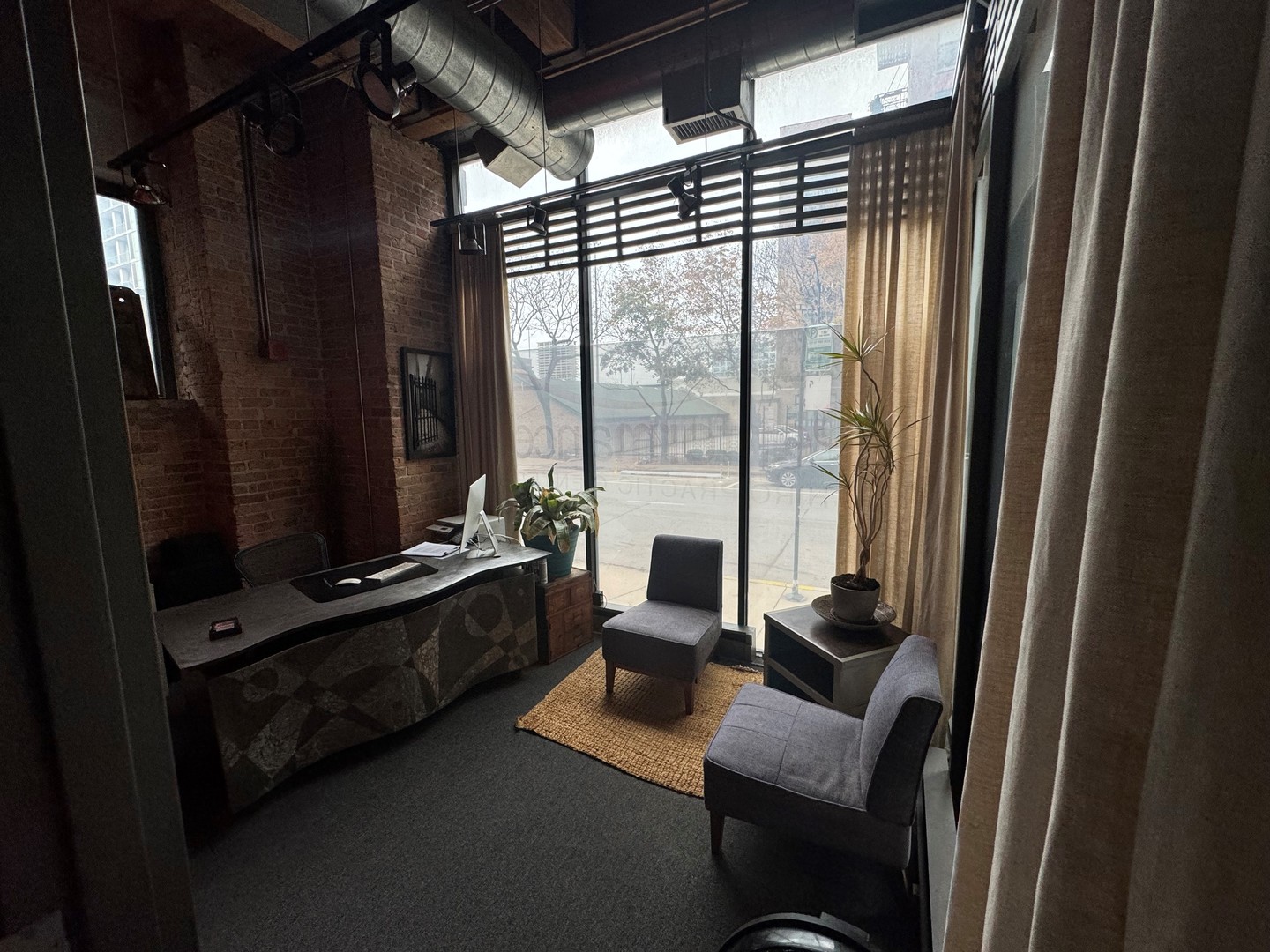 310 S Desplaines St Property Photo 6
