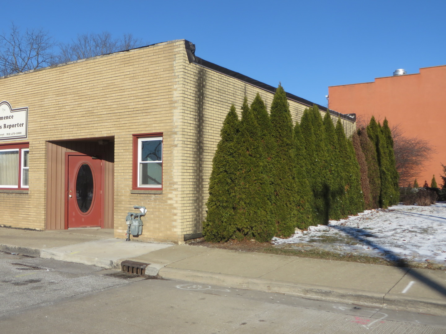 110 W River Street Property Photo 2