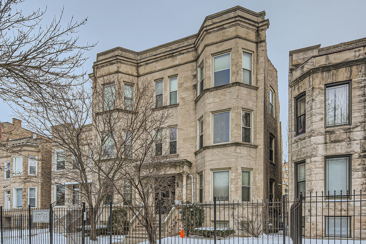 6401 S Greenwood Avenue 1n Property Photo