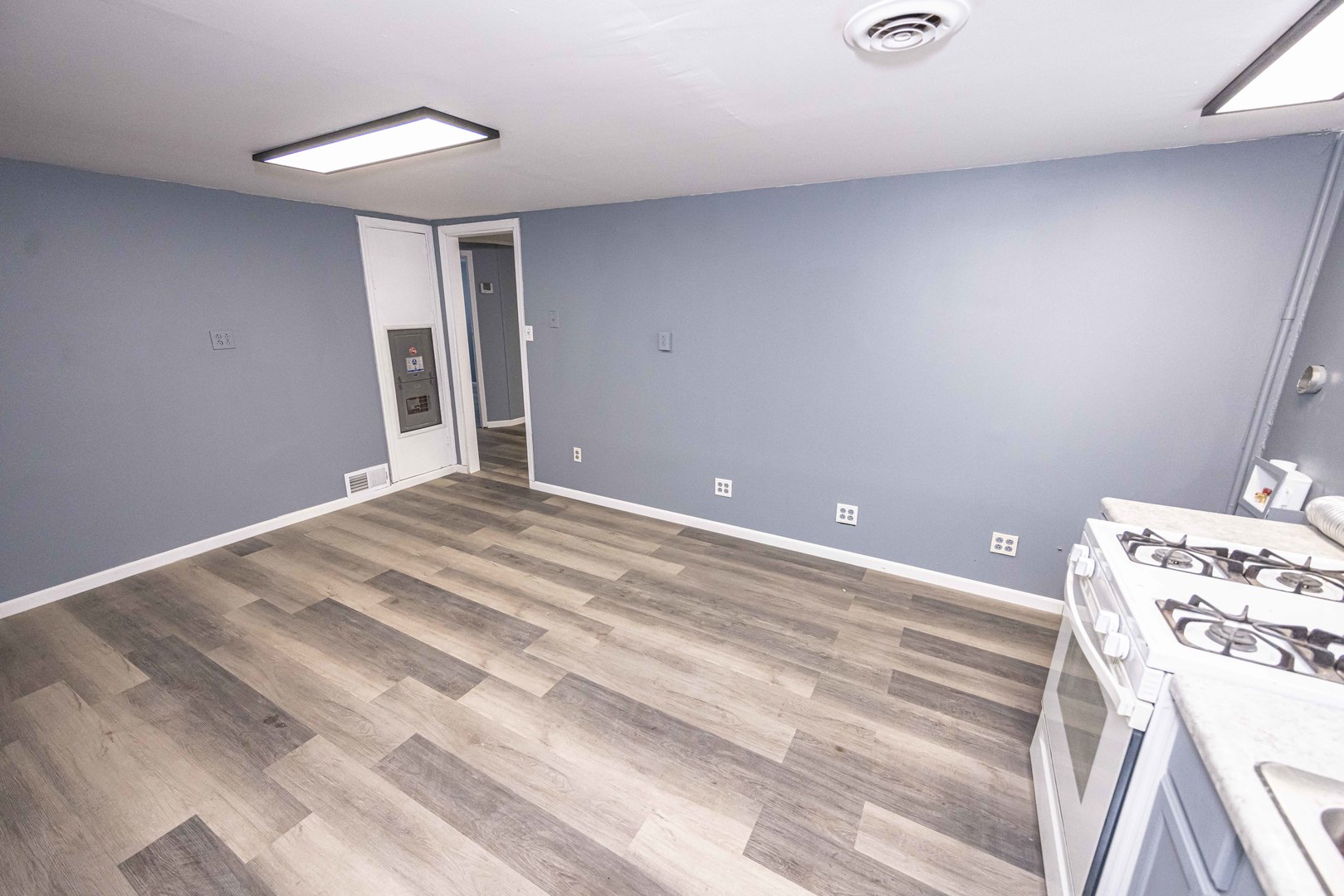 2016 Plainfield Rd Property Photo 9
