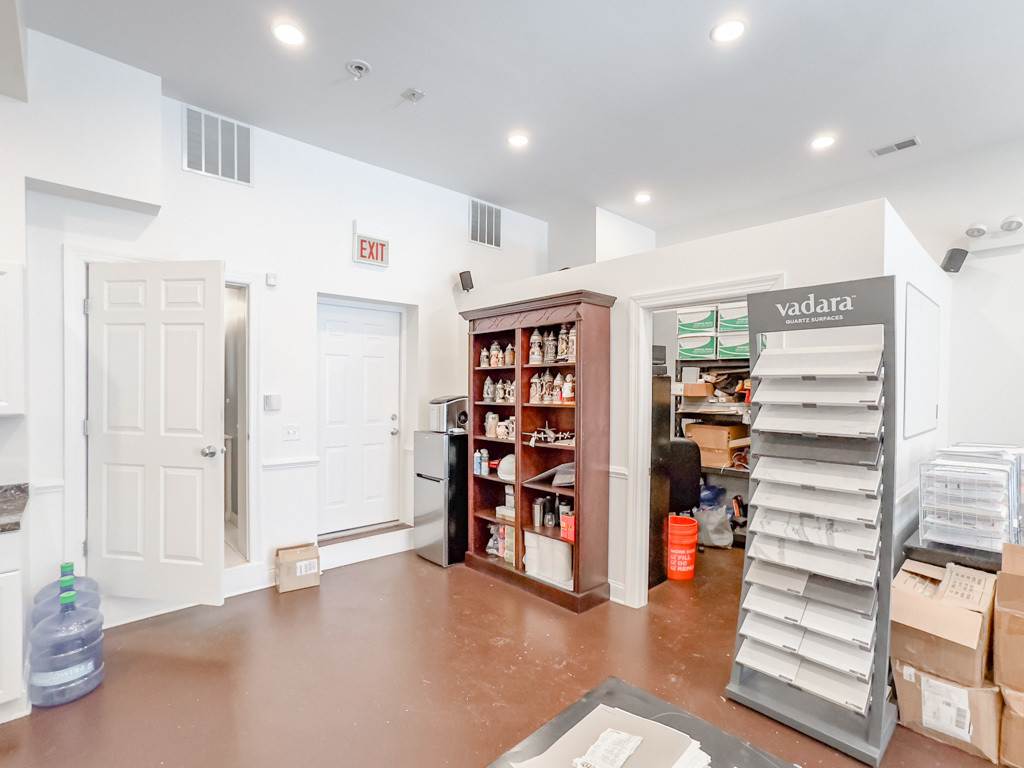 1724 W Belmont Ave Property Photo 15