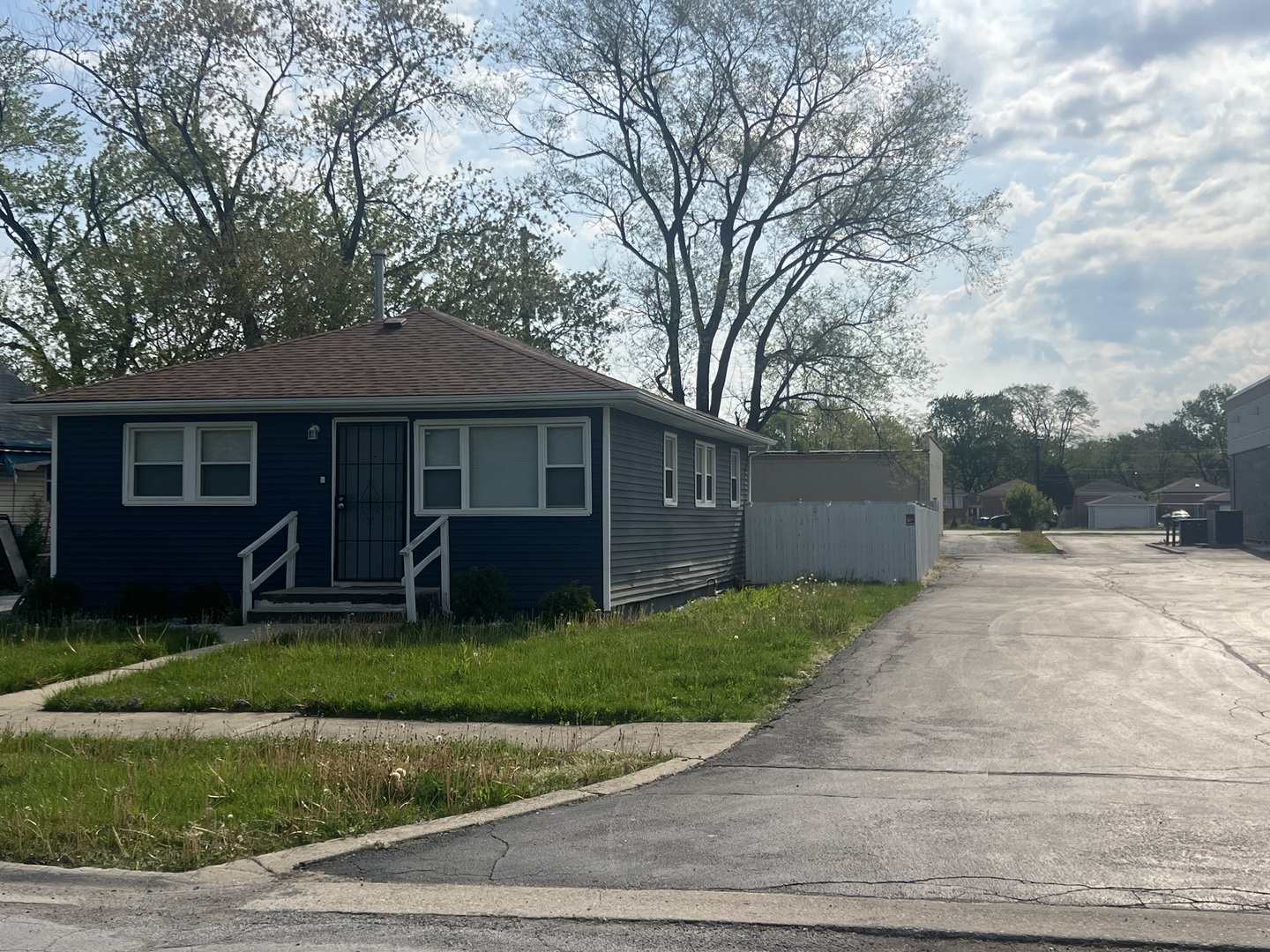 16529 Green Street Property Photo 2