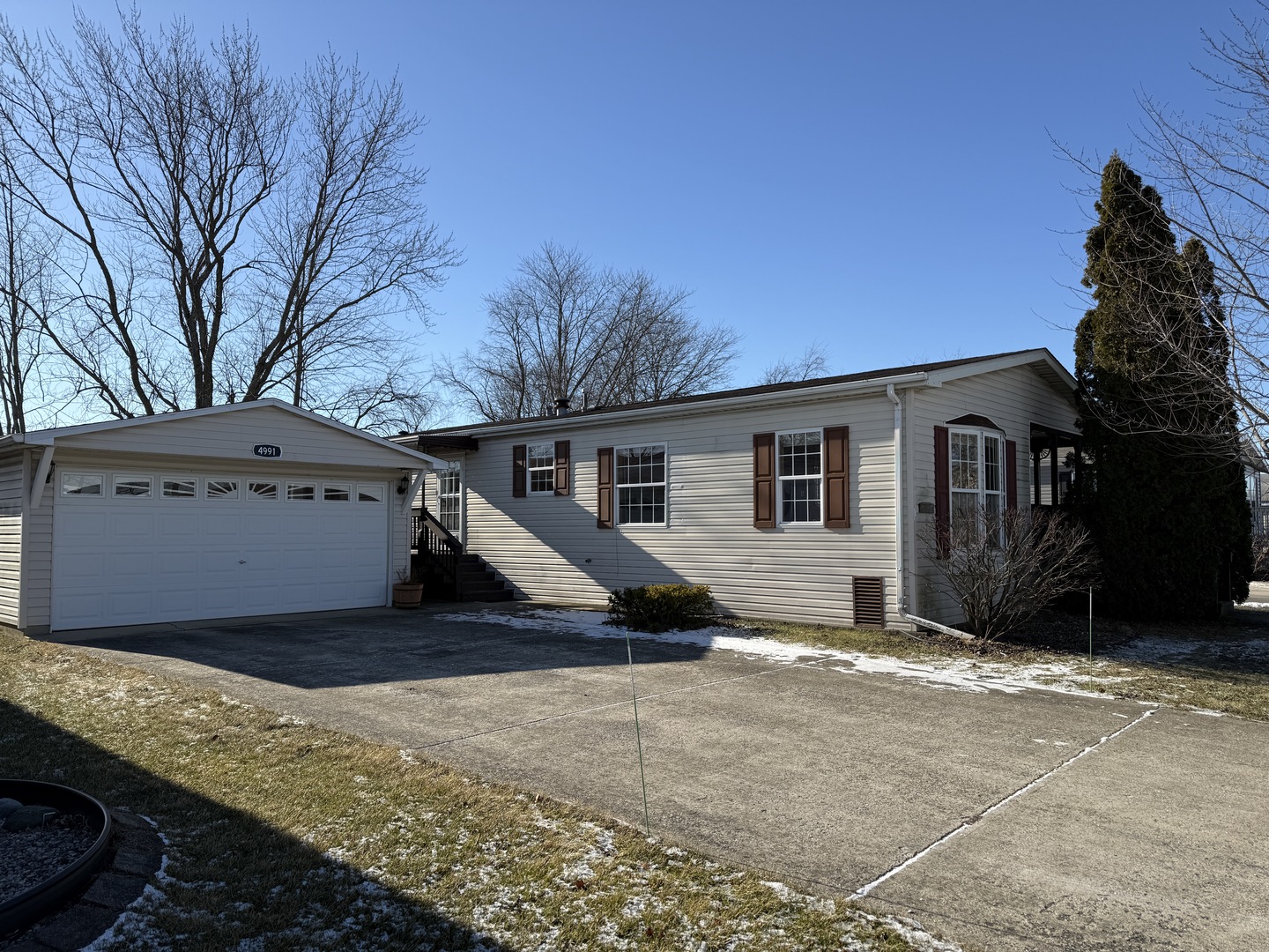 4991 Colonial Drive Property Photo