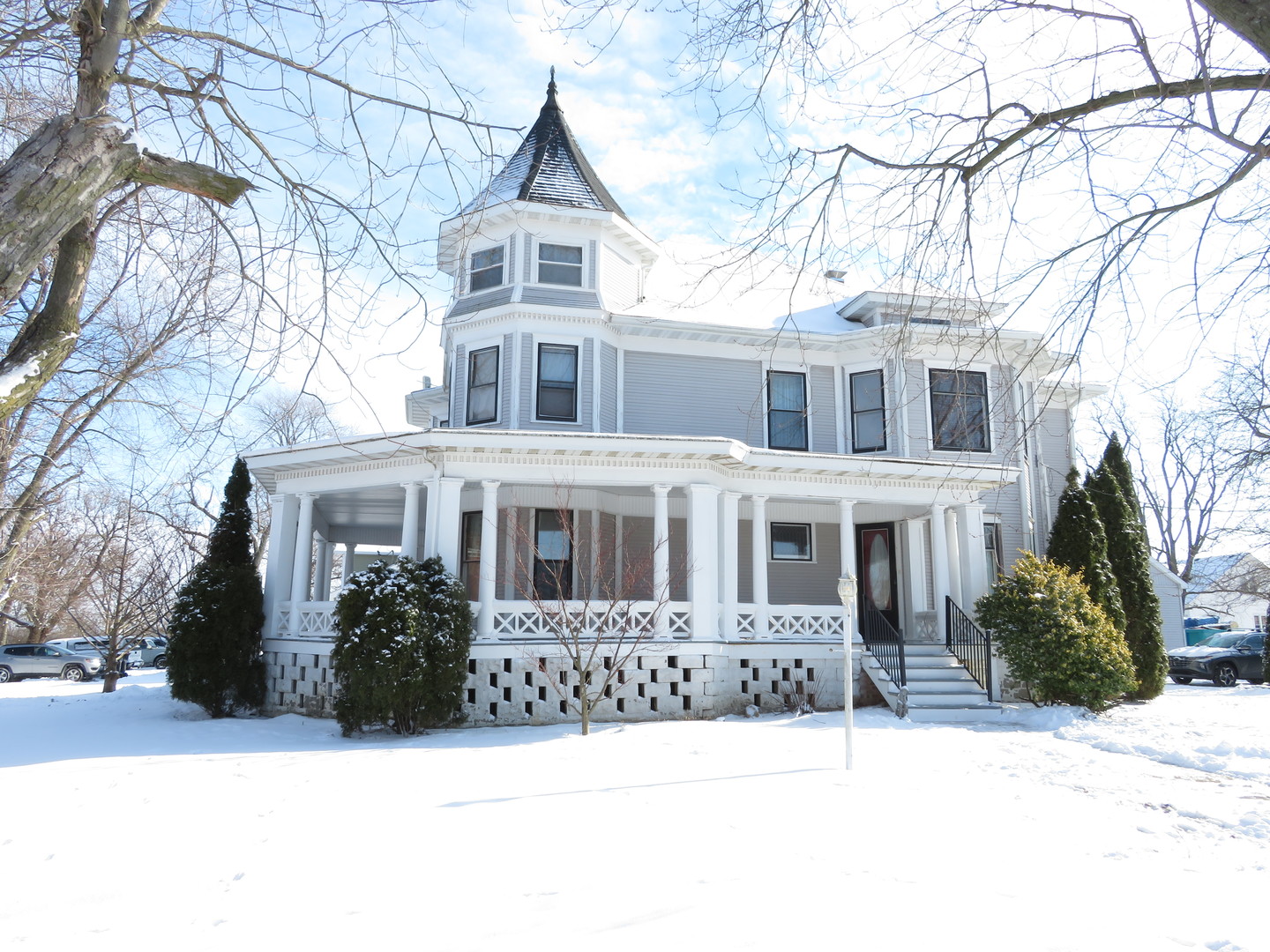 60920 Real Estate Listings Main Image