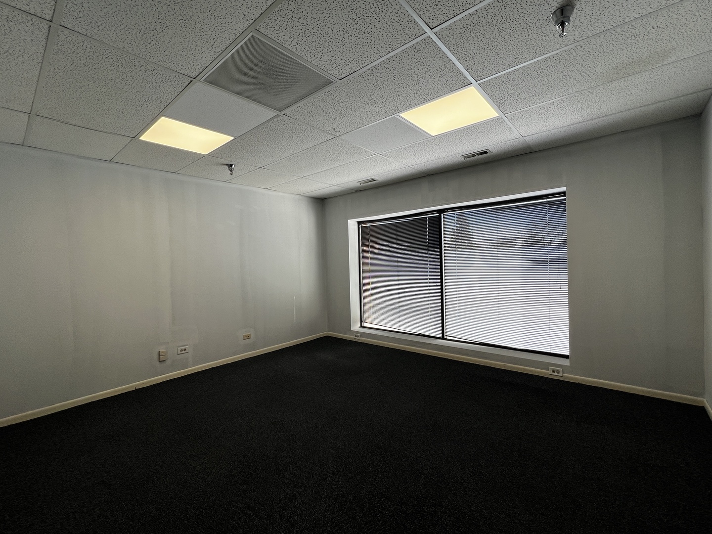 9944 S Roberts Road 201 Property Photo 7