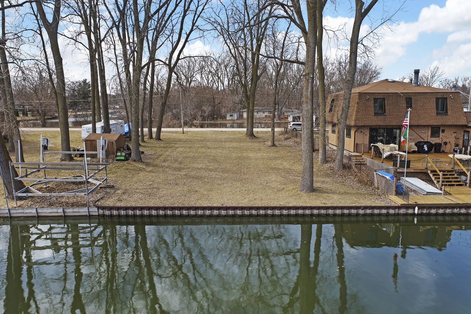 609 Monterrey Ter Property Photo 11