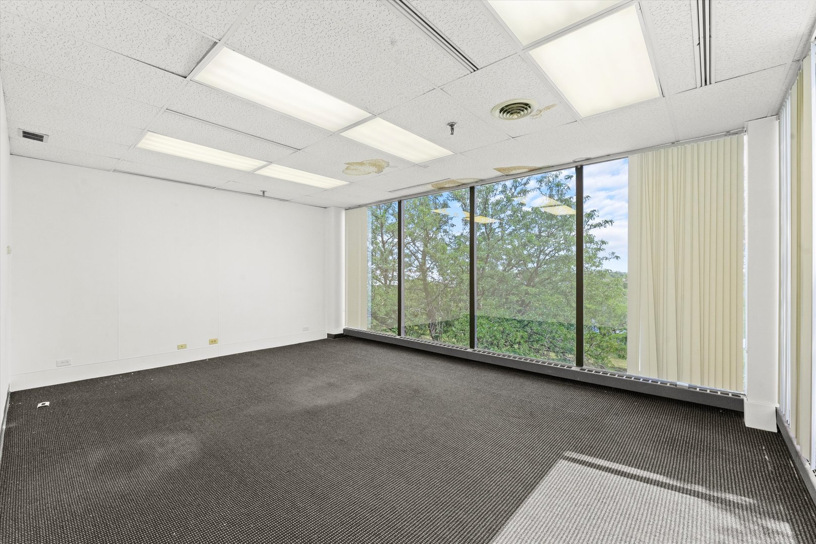 64 Orland Square Dr Property Photo 4