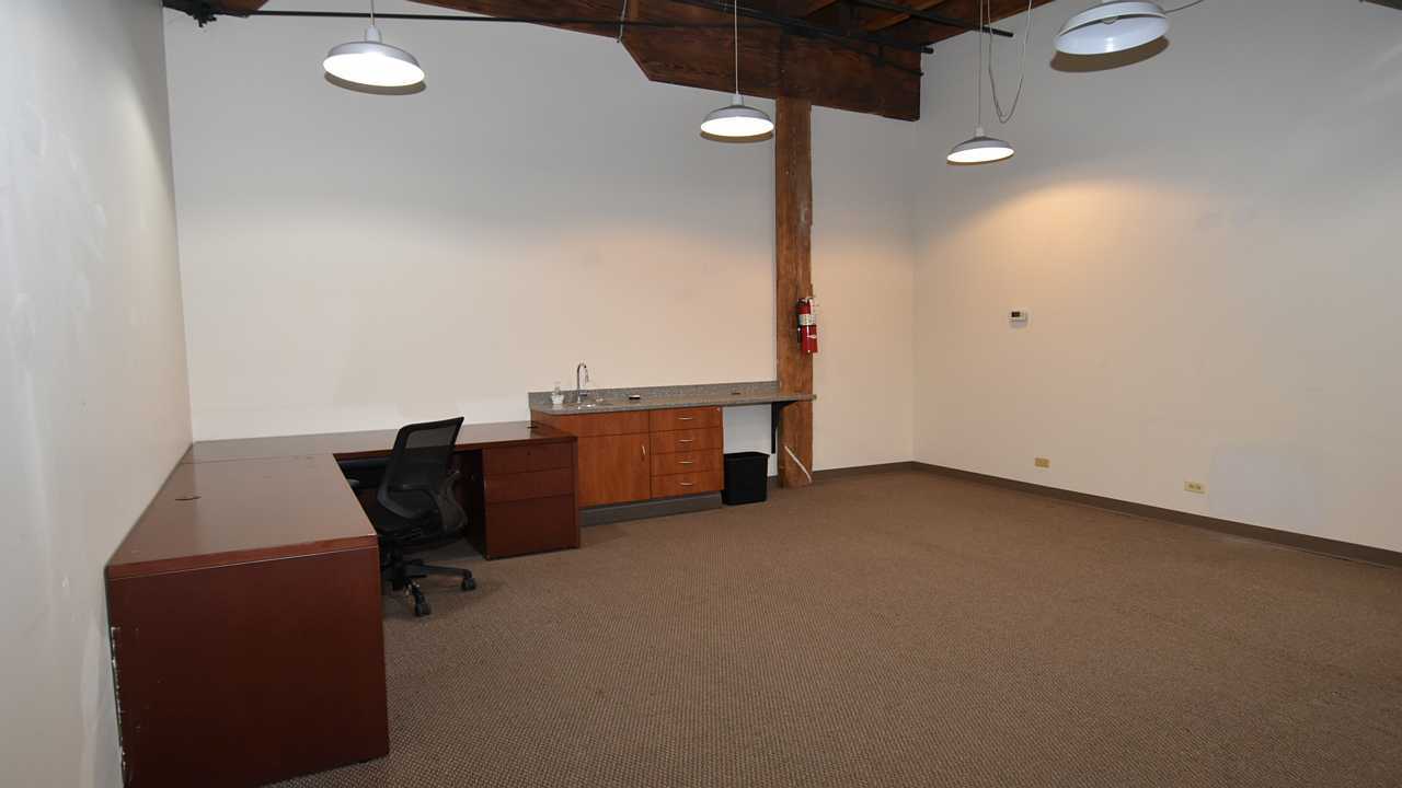 335 N River St Property Photo 5