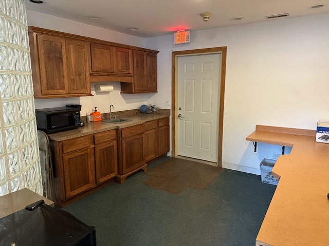 1050 Tamarac Drive Property Photo 8