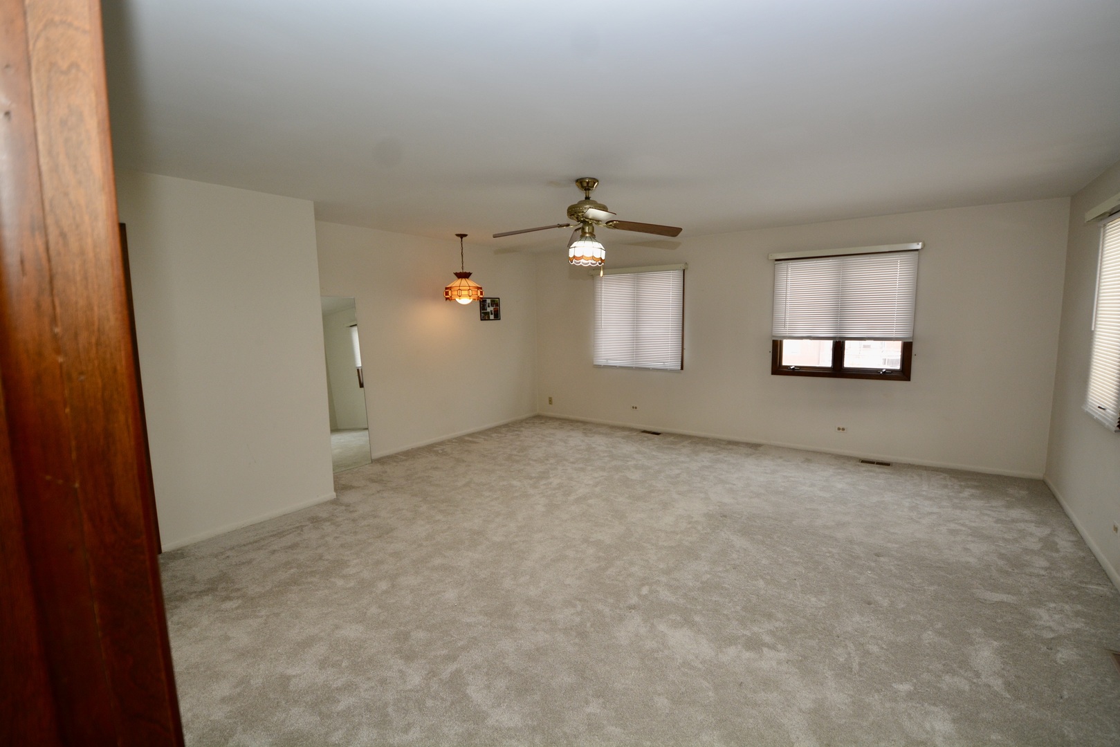 819 N 17th Avenue Property Photo 9