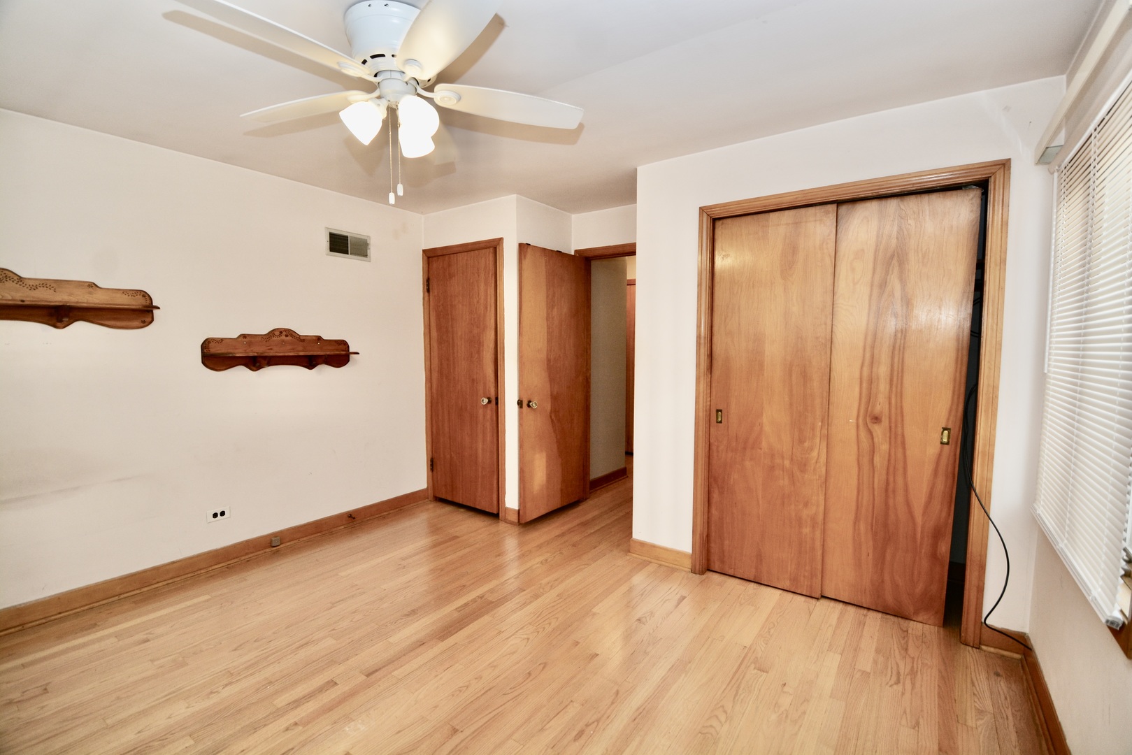 819 N 17th Avenue Property Photo 11