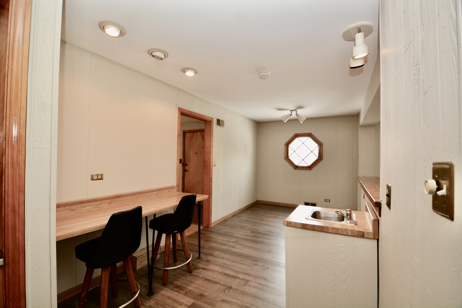 819 N 17th Avenue Property Photo 16