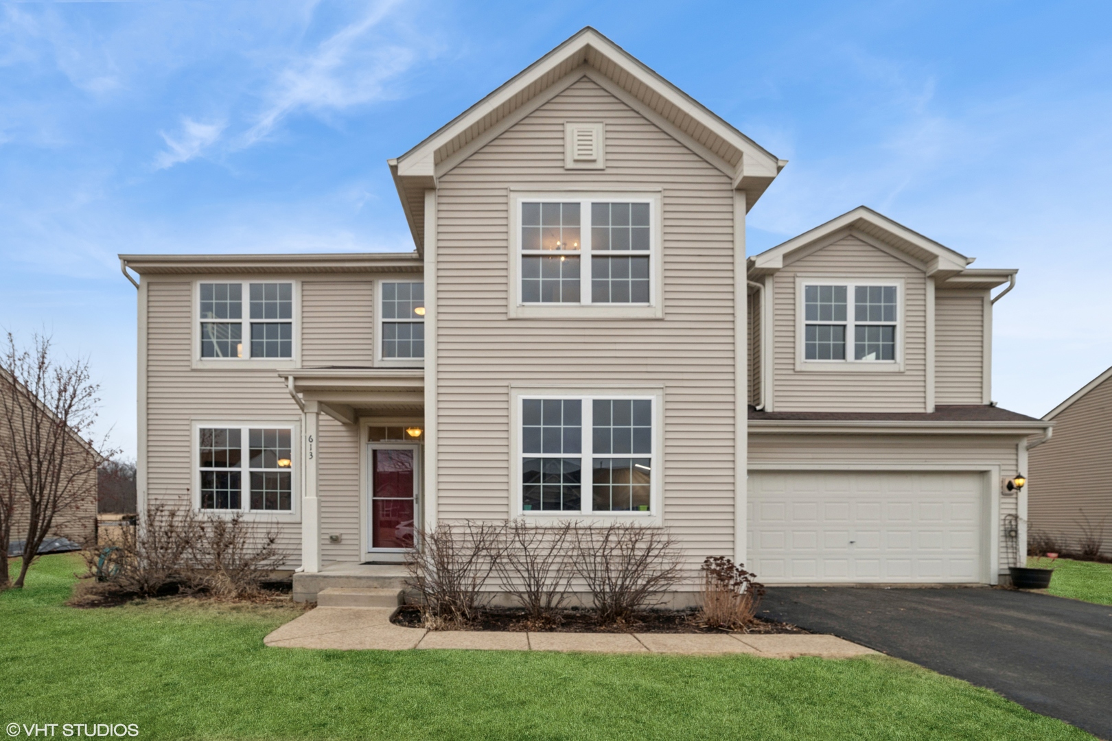 60135 Real Estate Listings Main Image