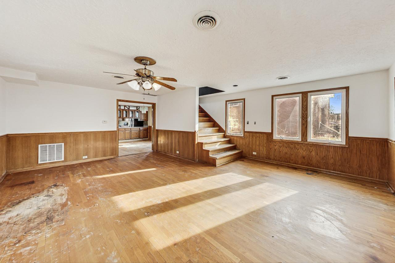 4531 Pulaski Avenue Property Photo 6