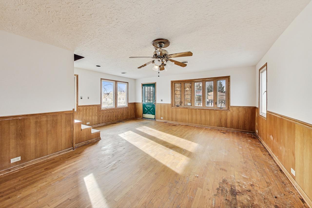 4531 Pulaski Avenue Property Photo 7