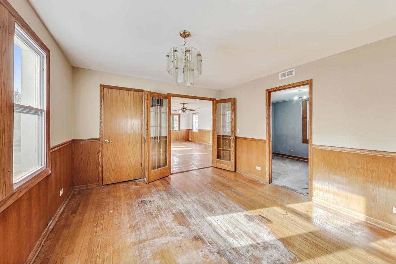 4531 Pulaski Avenue Property Photo 9