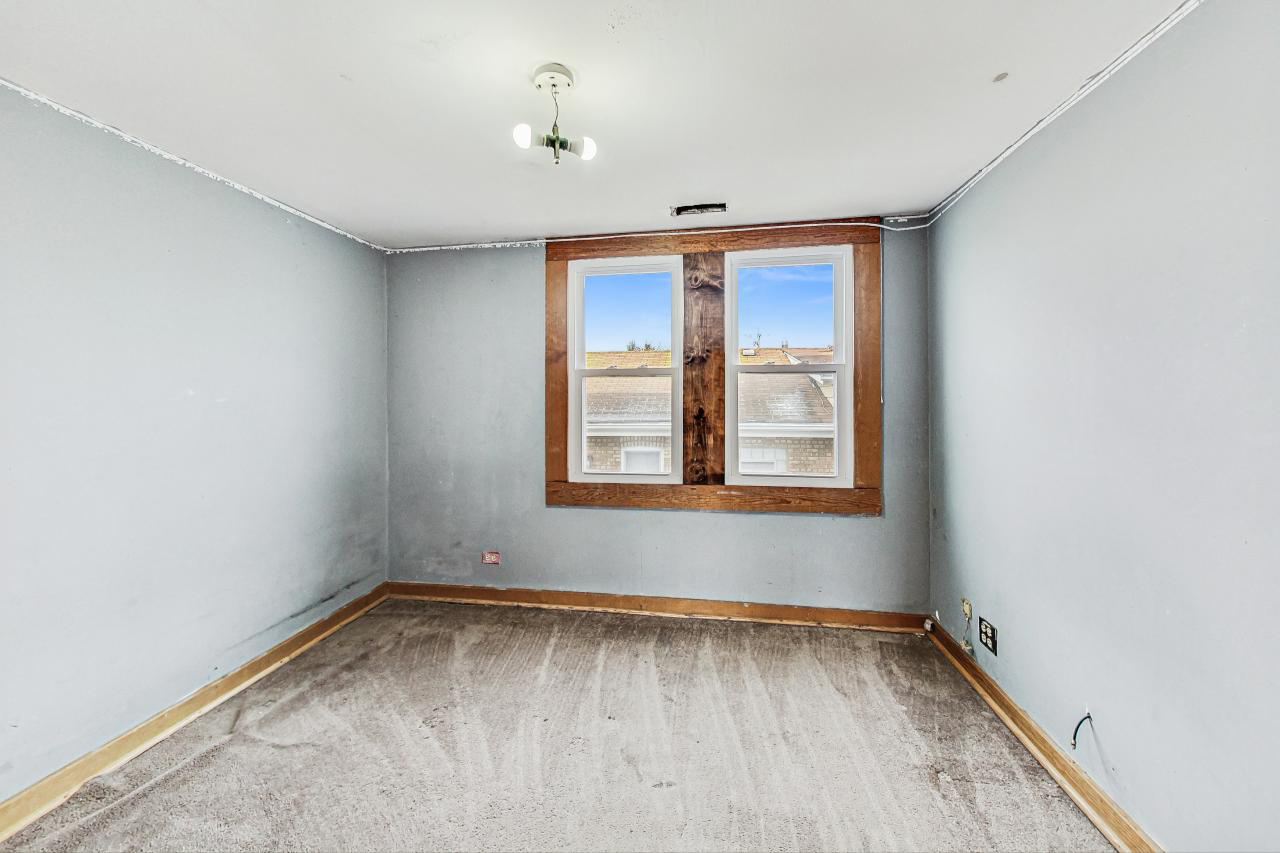 4531 Pulaski Avenue Property Photo 14