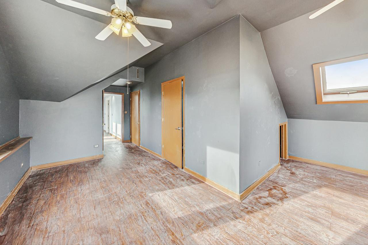 4531 Pulaski Avenue Property Photo 24