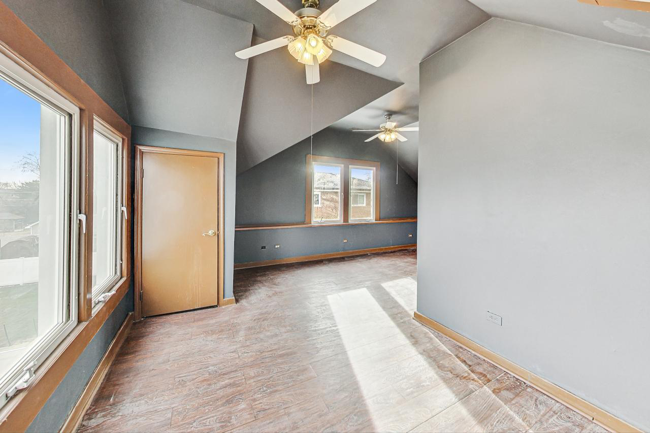 4531 Pulaski Avenue Property Photo 25
