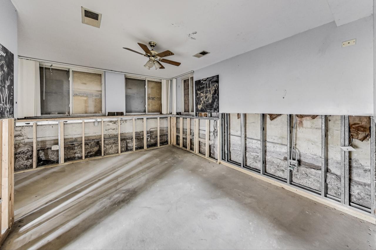 4531 Pulaski Avenue Property Photo 30