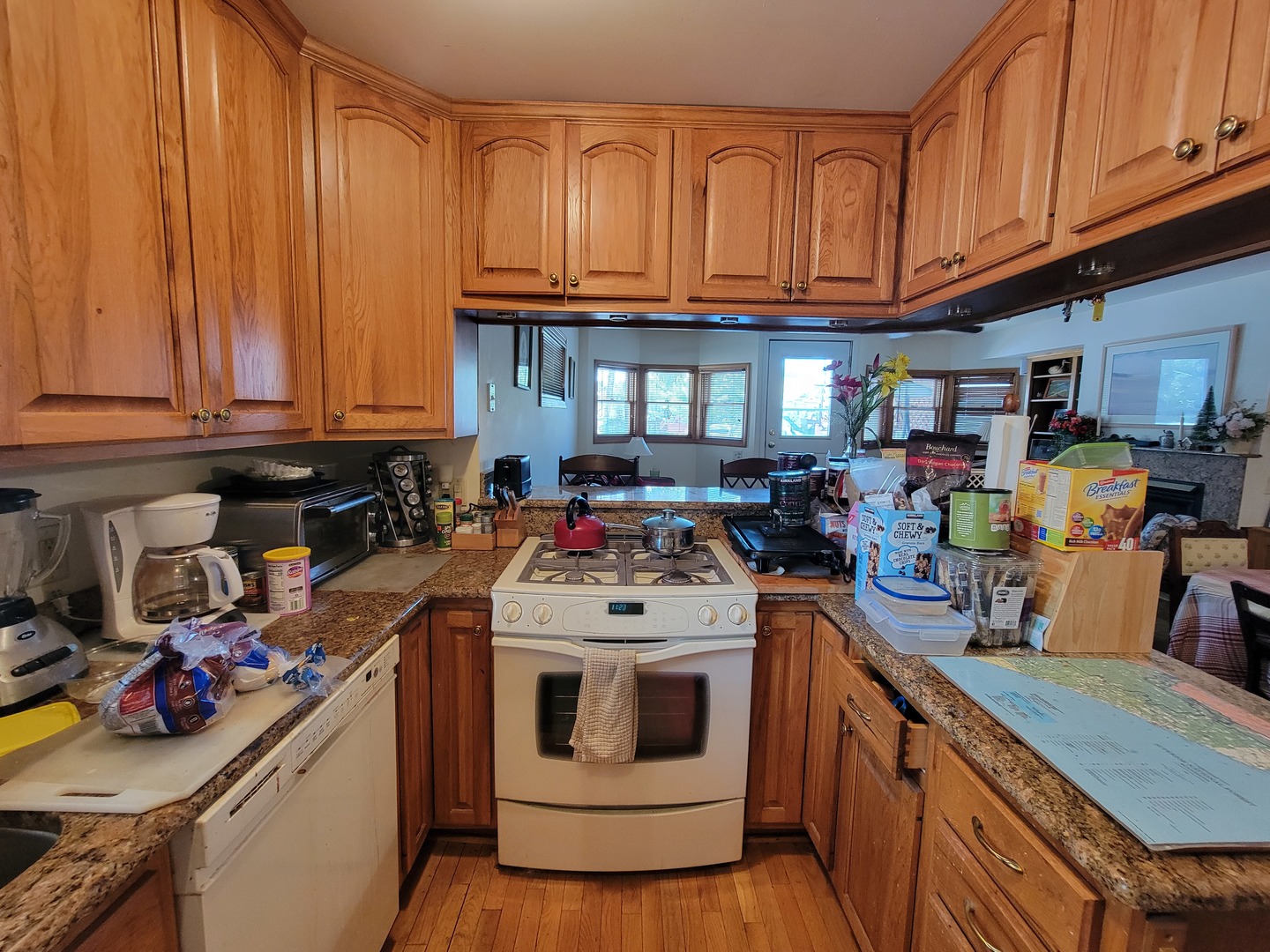 726 W 17th Street 2 Property Photo 5