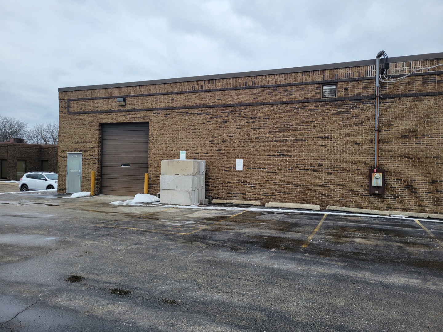 4175 Grove Avenue Property Photo 2