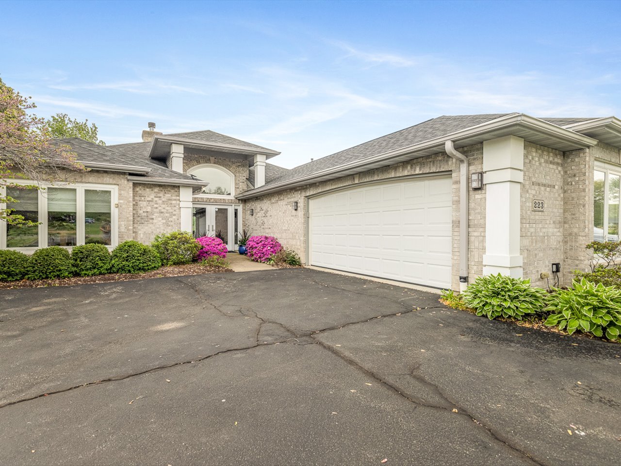 223 Lake Summerset Road Property Photo 4
