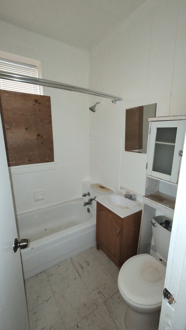 740 N Spaulding Avenue Property Photo 14