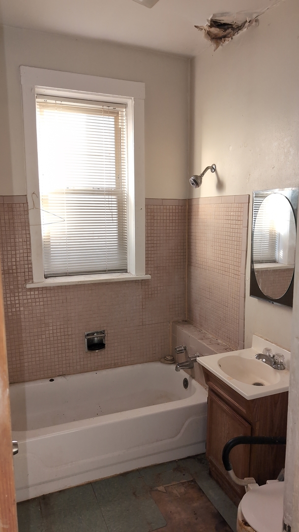 740 N Spaulding Avenue Property Photo 20