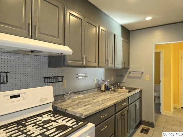 51 W 4th Street Property Photo 14