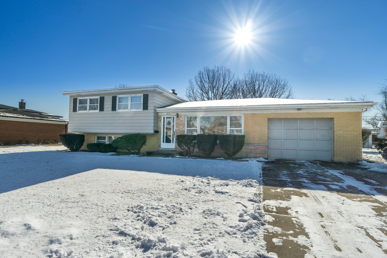 Colonial Heights Real Estate Listings Main Image