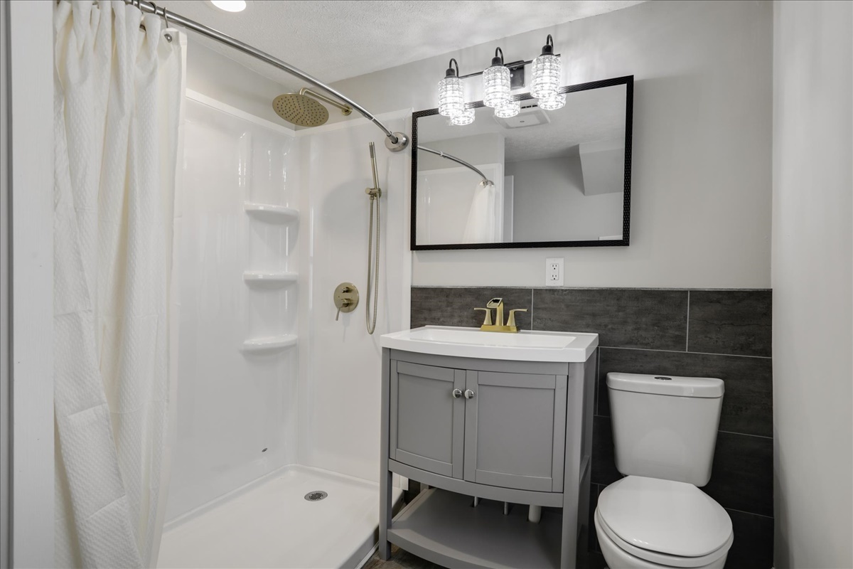 505 E Elm Street Property Photo 12