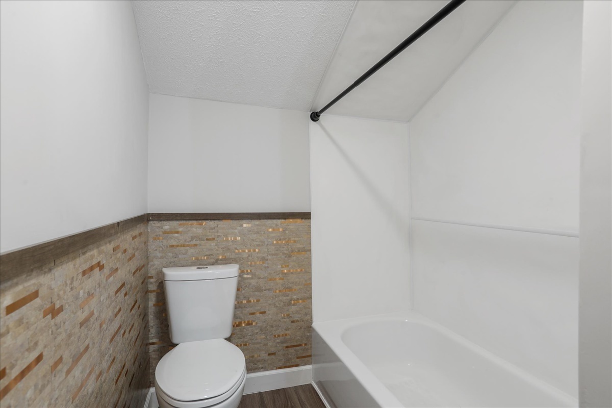 505 E Elm Street Property Photo 14