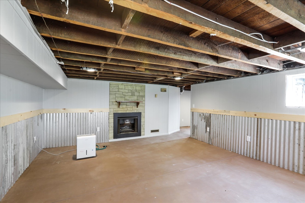 505 E Elm Street Property Photo 19