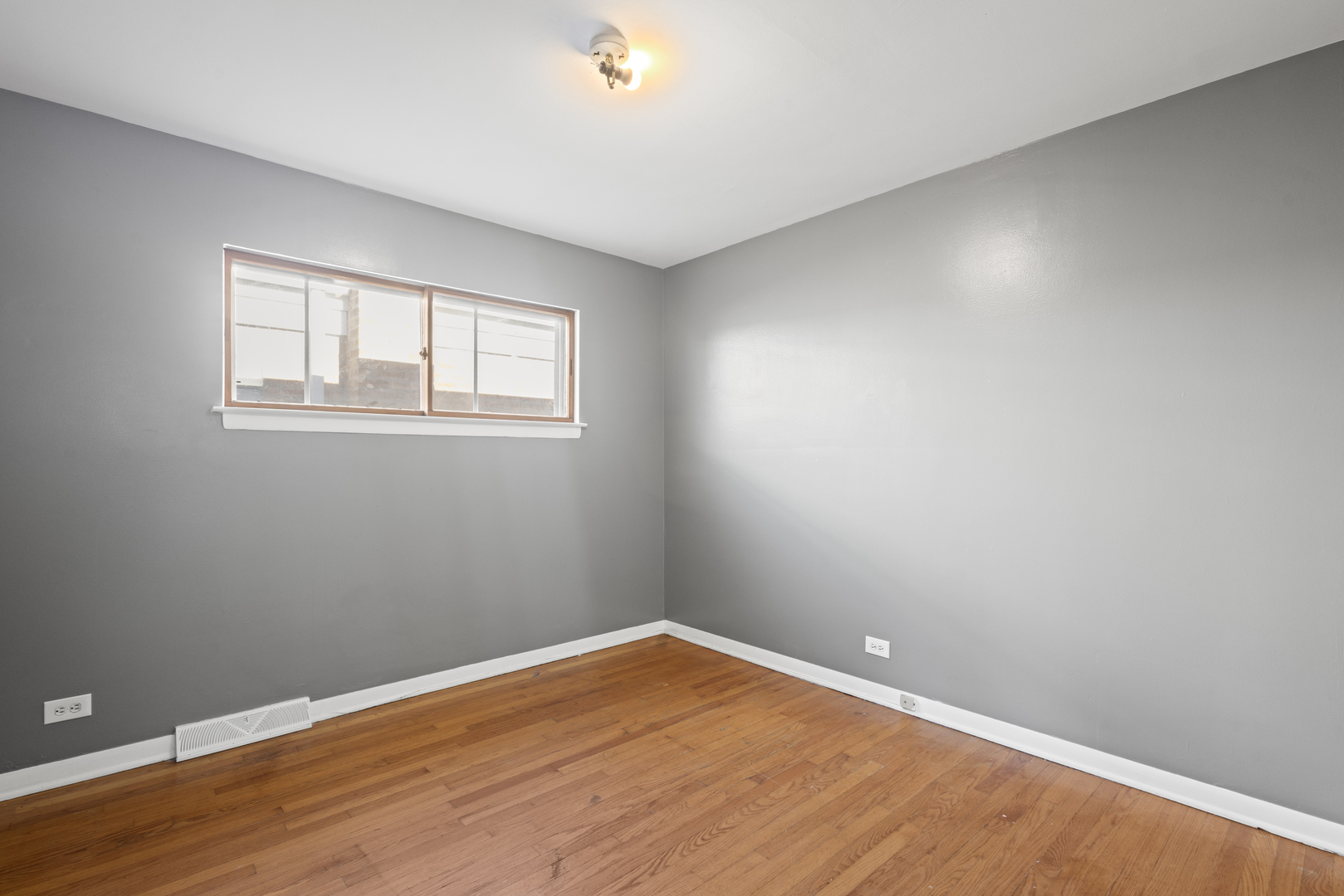3606 S 53rd Court Property Photo 6