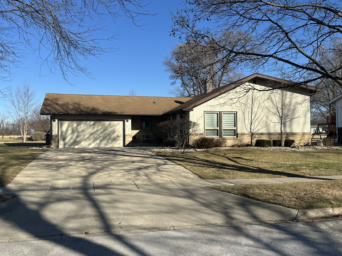 323 Northknoll Drive Property Photo