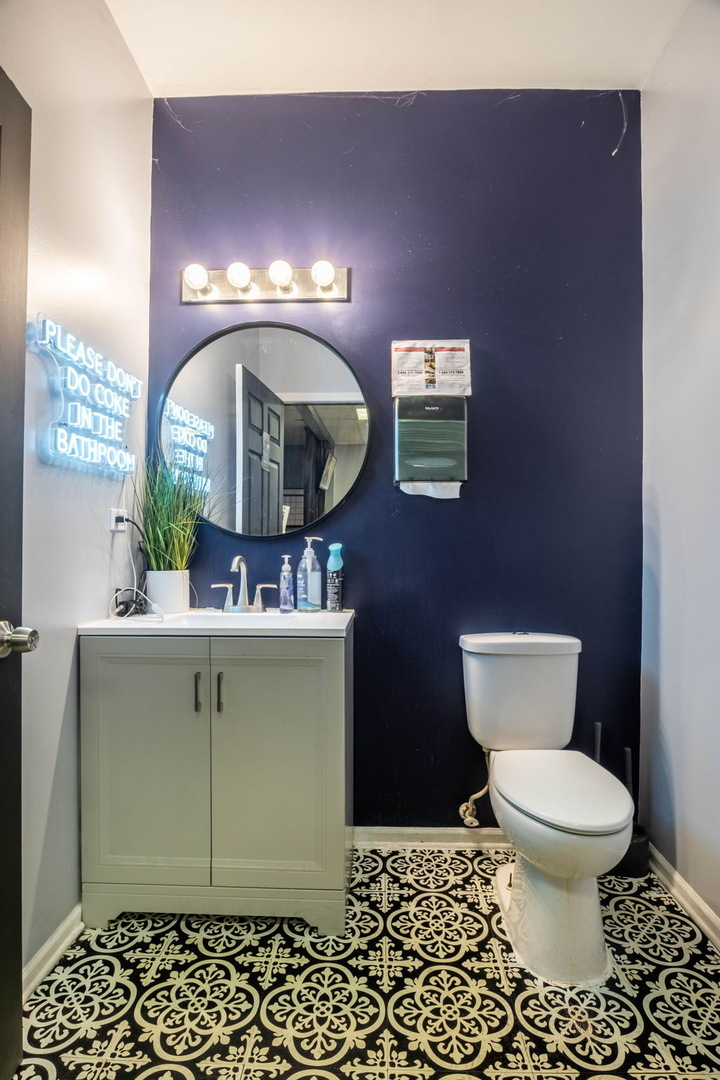 1365 N La Fox Street Property Photo 6