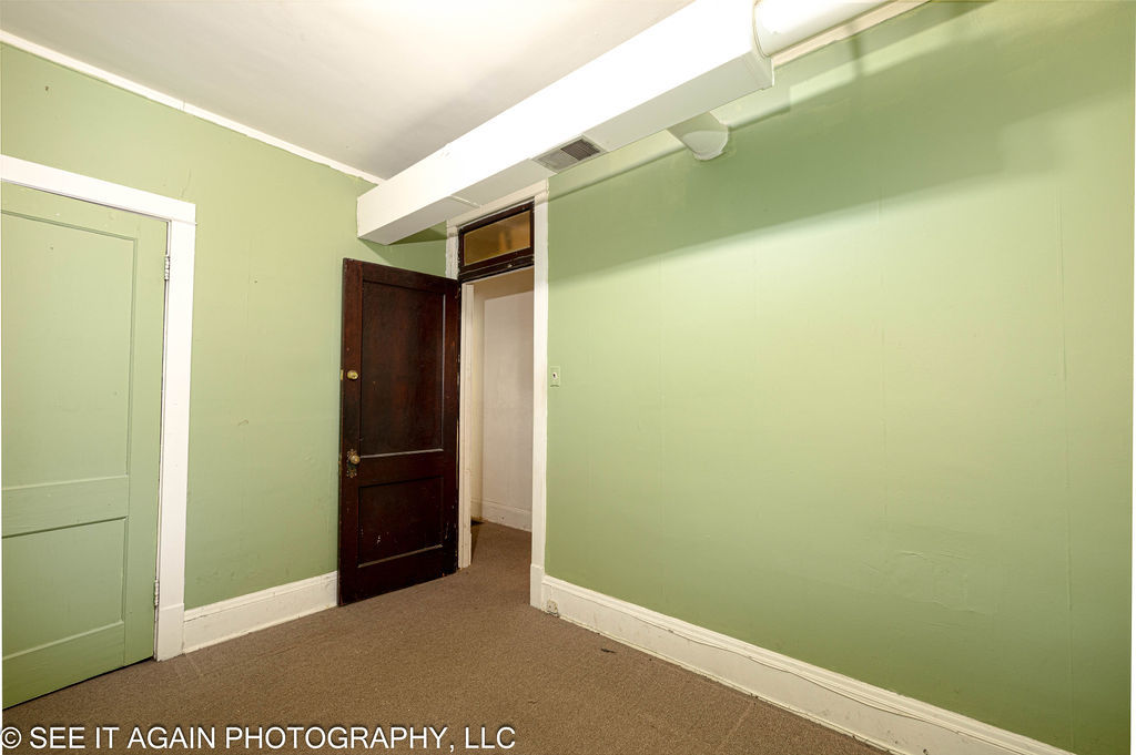 7930 S Luella Avenue Property Photo 7