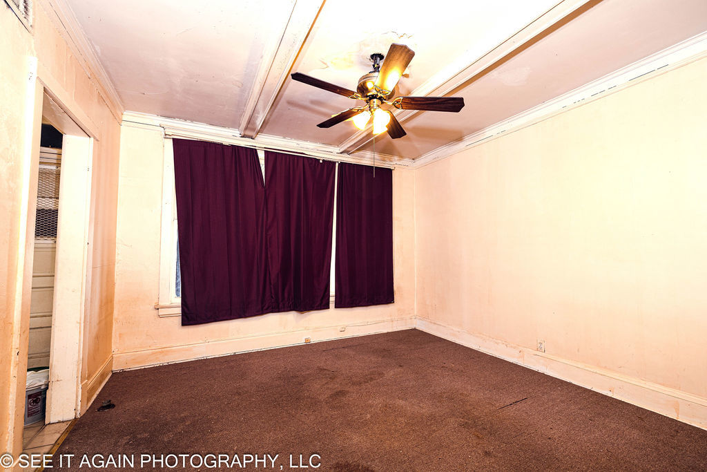 7930 S Luella Avenue Property Photo 12