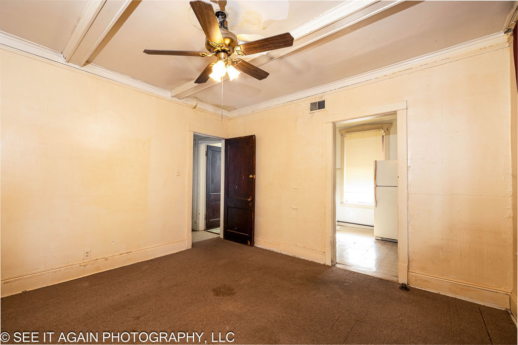 7930 S Luella Avenue Property Photo 13