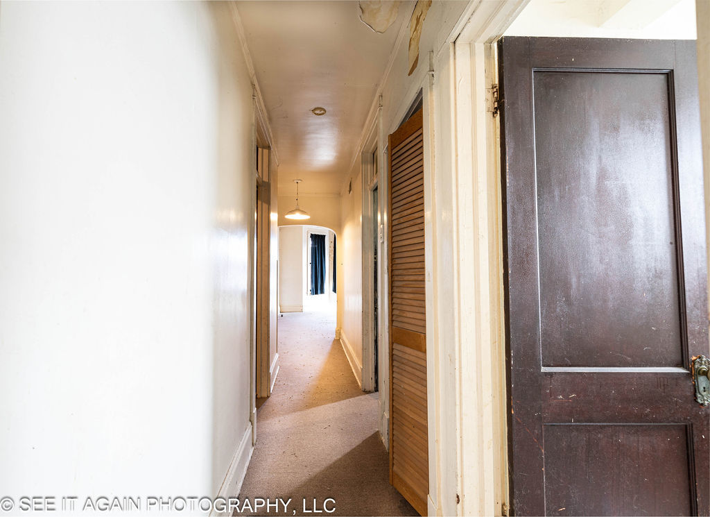 7930 S Luella Avenue Property Photo 14