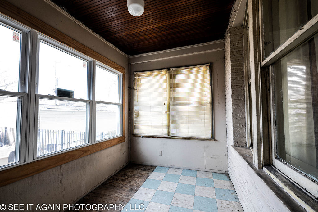 7930 S Luella Avenue Property Photo 18